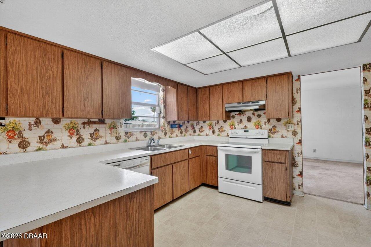 Listing Photo 15