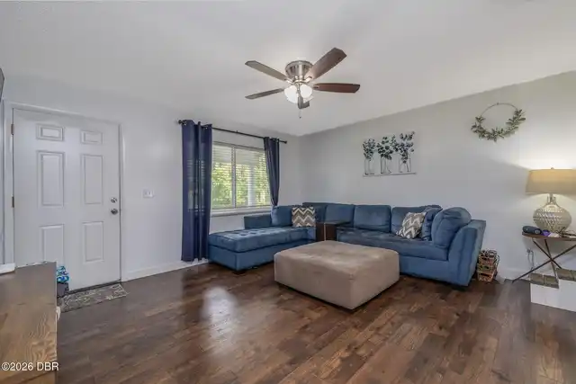 Listing Photo 6