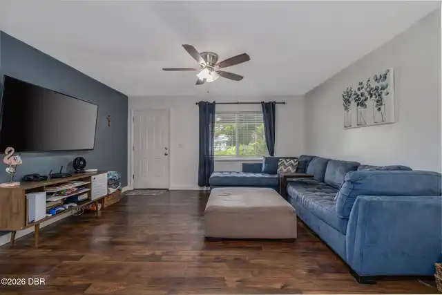 Listing Photo 7