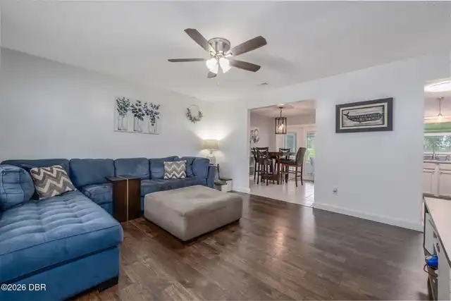 Listing Photo 8