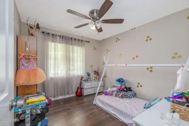 Listing Photo 18