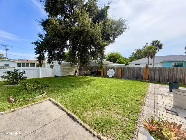 Listing Photo 12