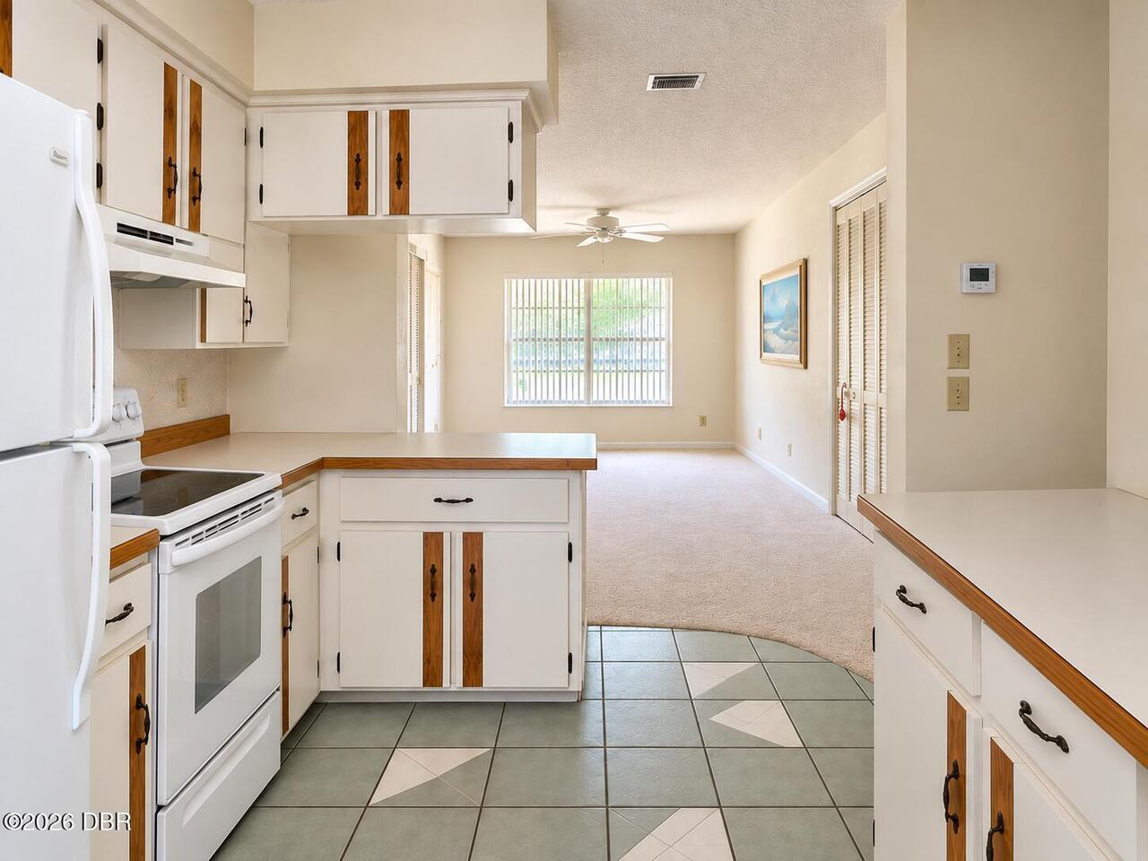 Listing Photo 10