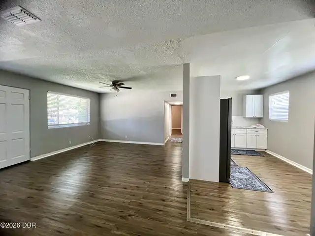 Listing Photo 6