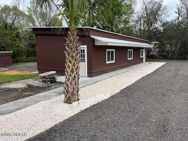 Listing Photo 10