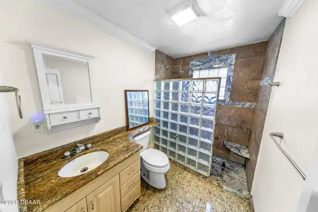 Listing Photo 17