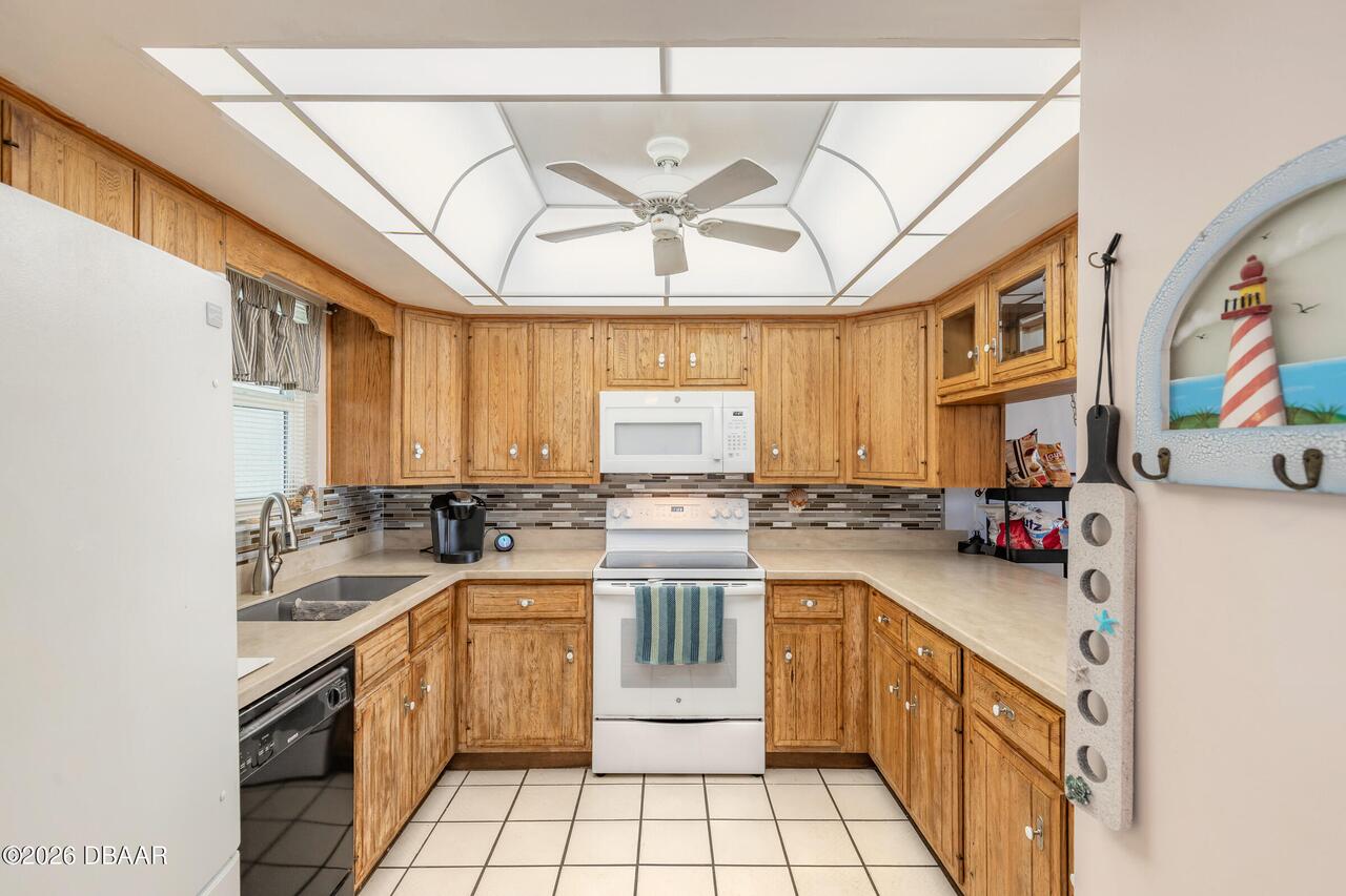 Listing Photo 12
