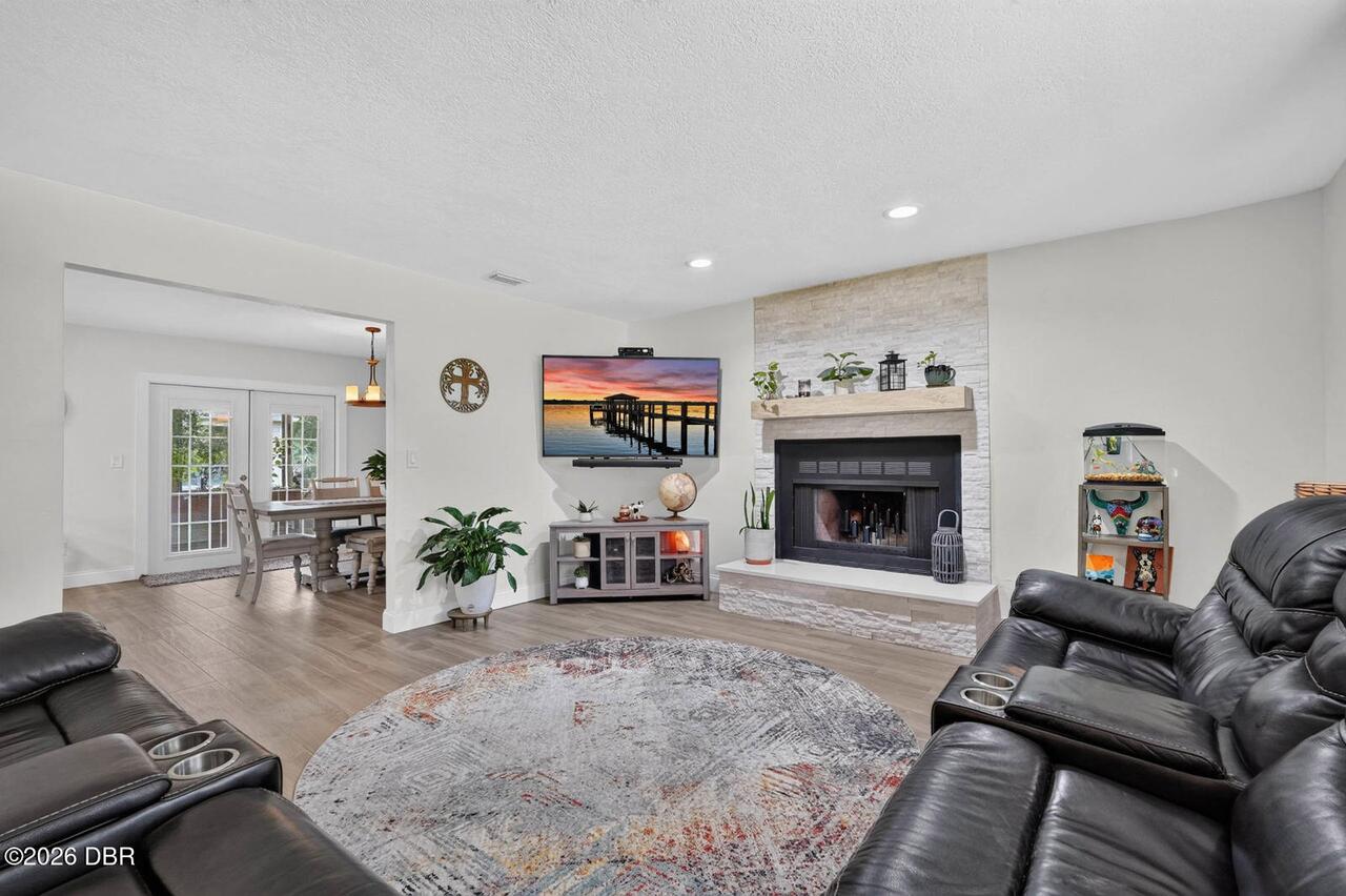 Listing Photo 7