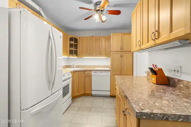 Listing Photo 12
