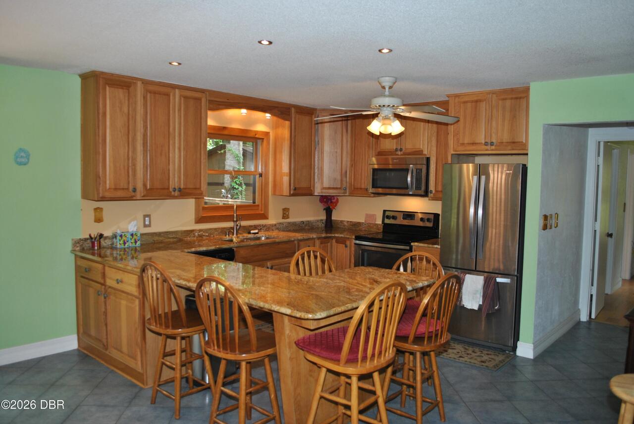Listing Photo 11