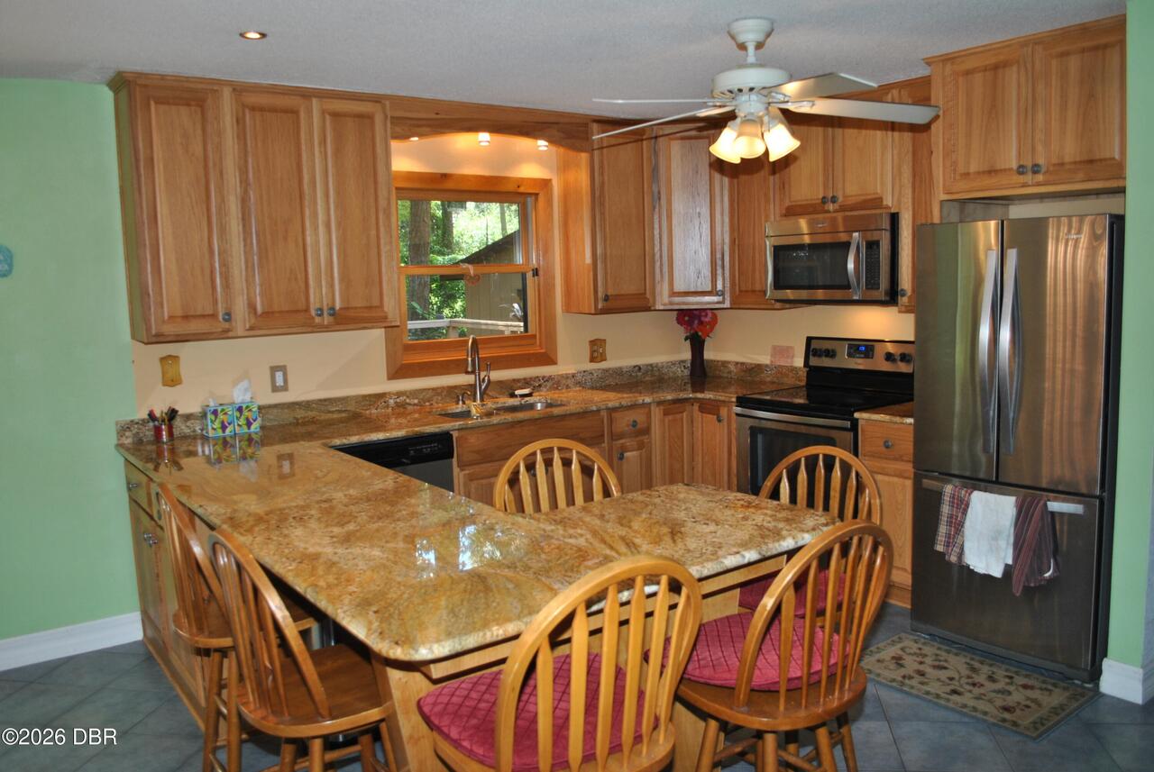 Listing Photo 12