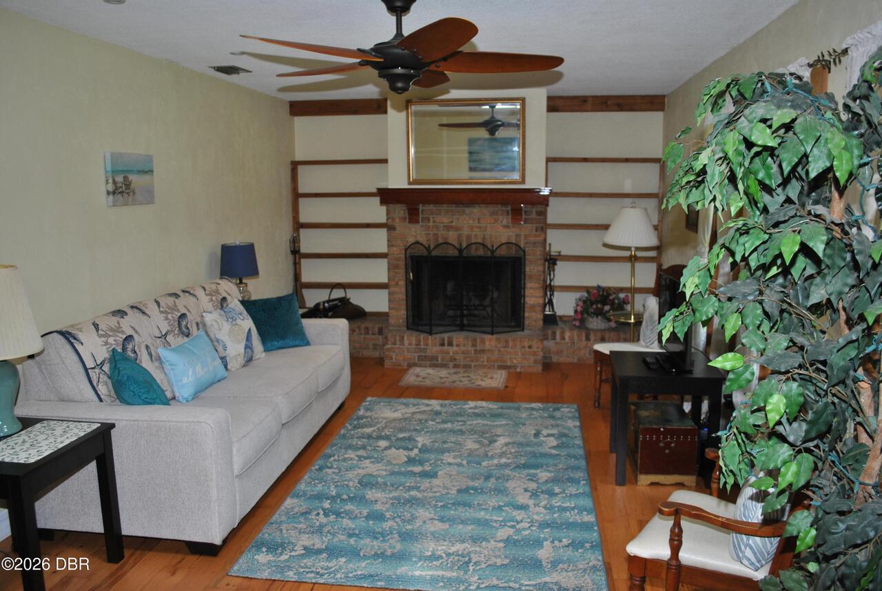 Listing Photo 7