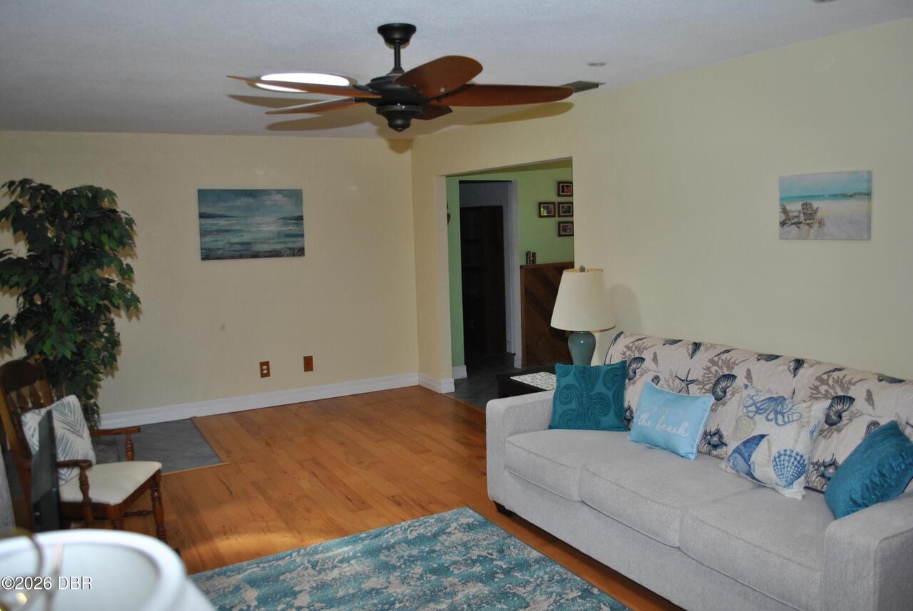 Listing Photo 9