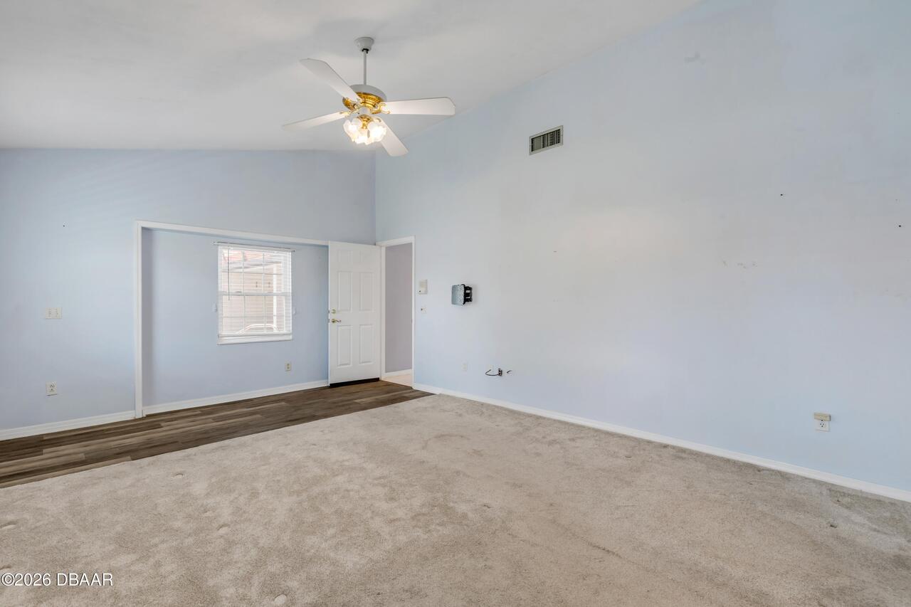 Listing Photo 14
