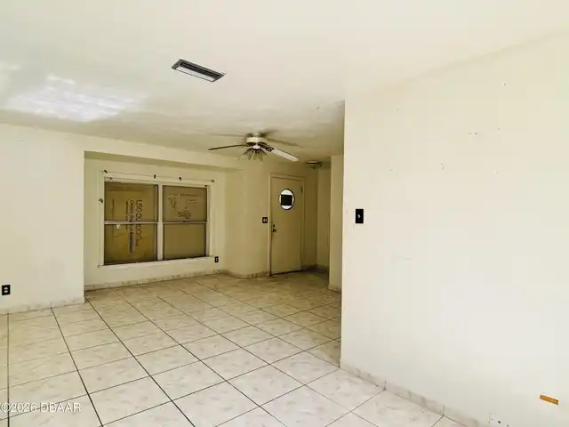 Listing Photo 9