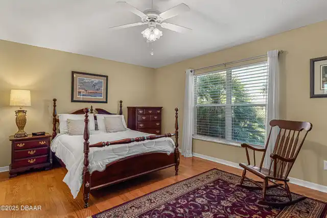 Listing Photo 18