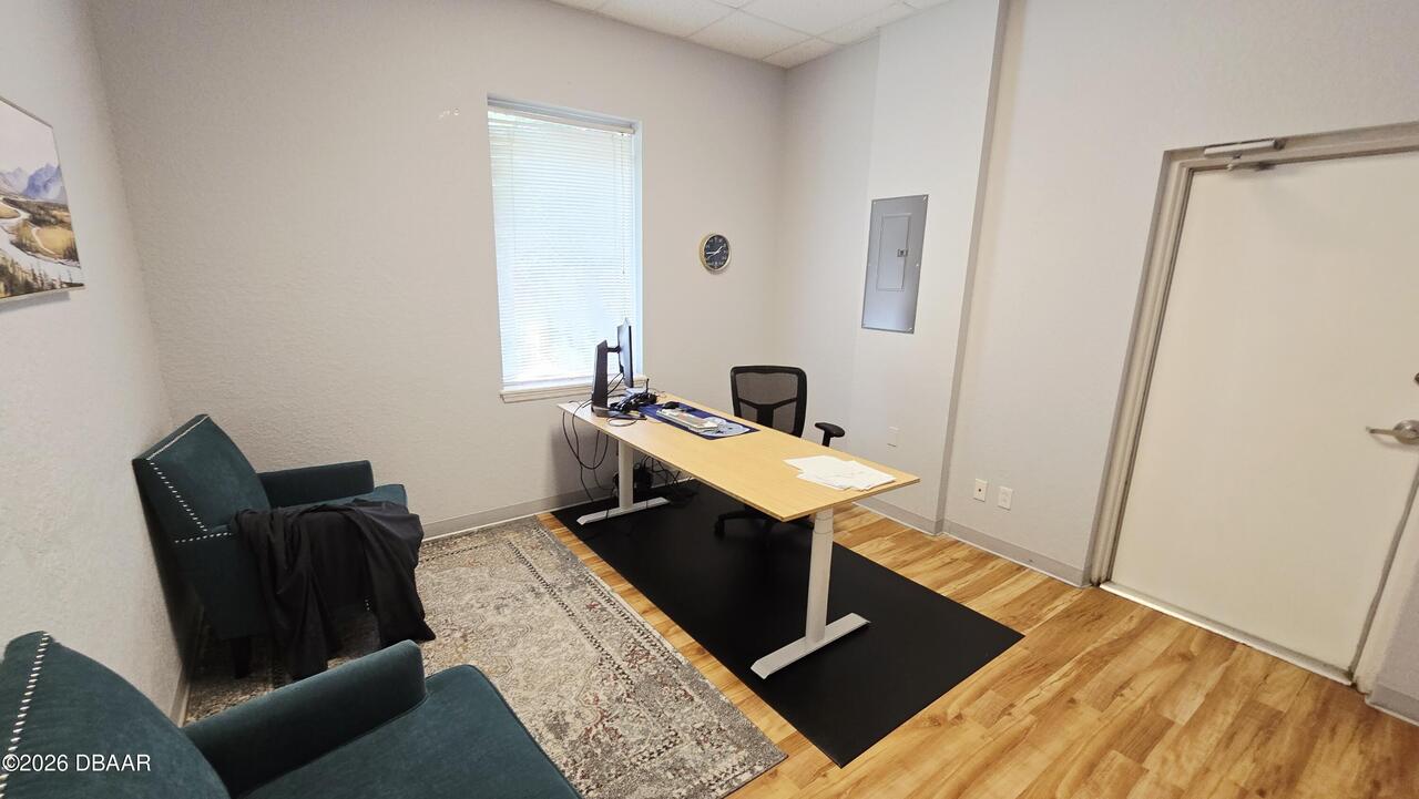 Listing Photo 10
