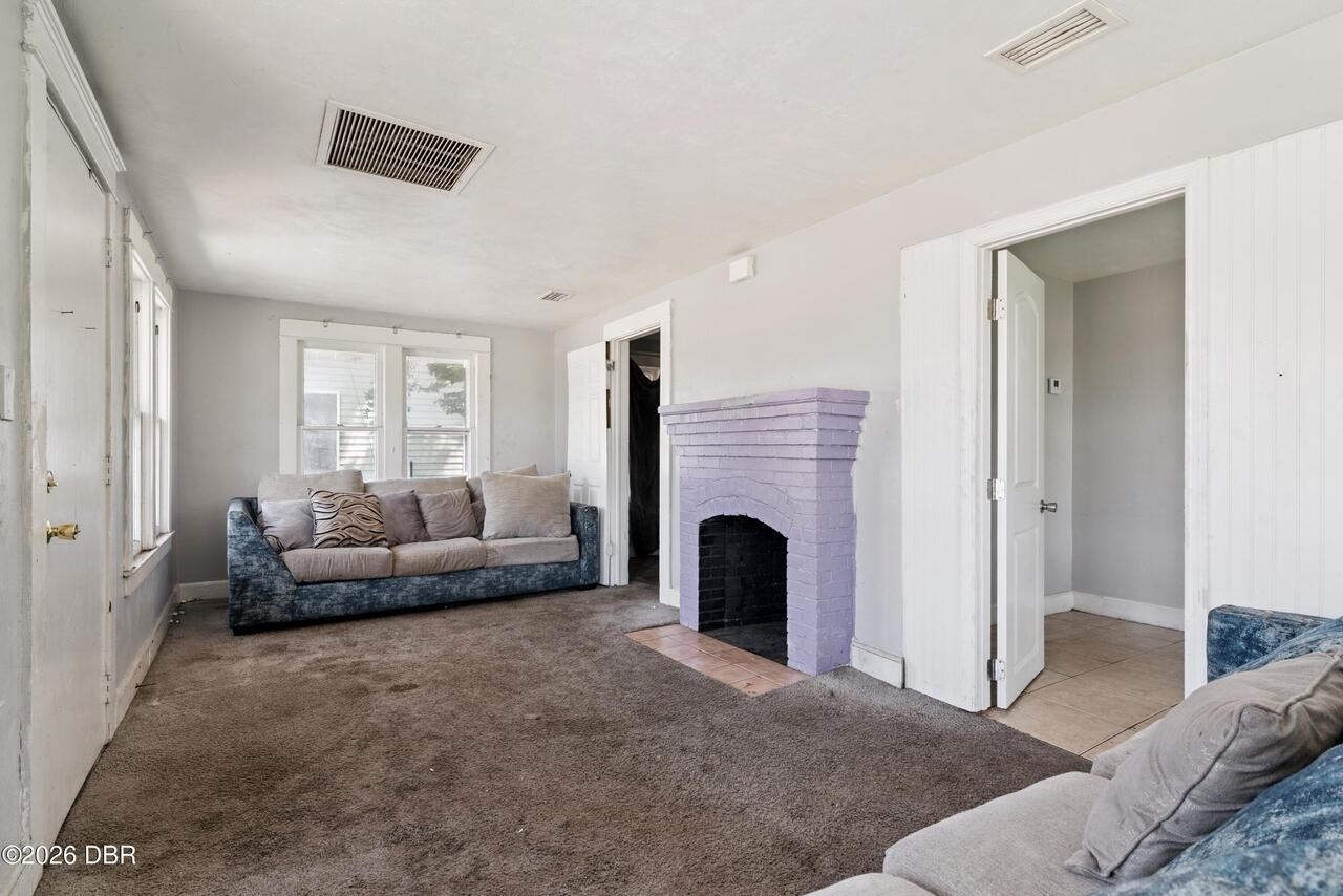 Listing Photo 6