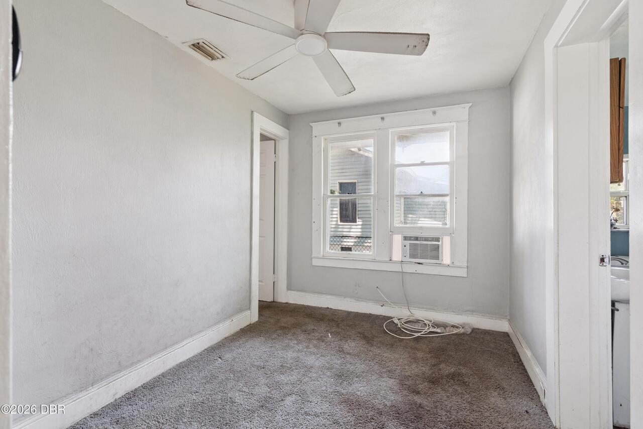 Listing Photo 14