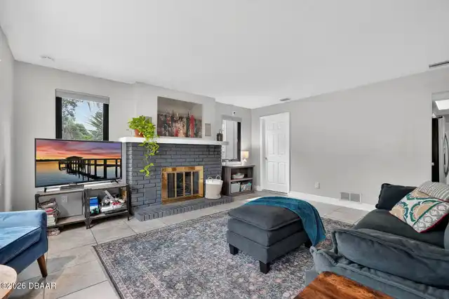 Listing Photo 7