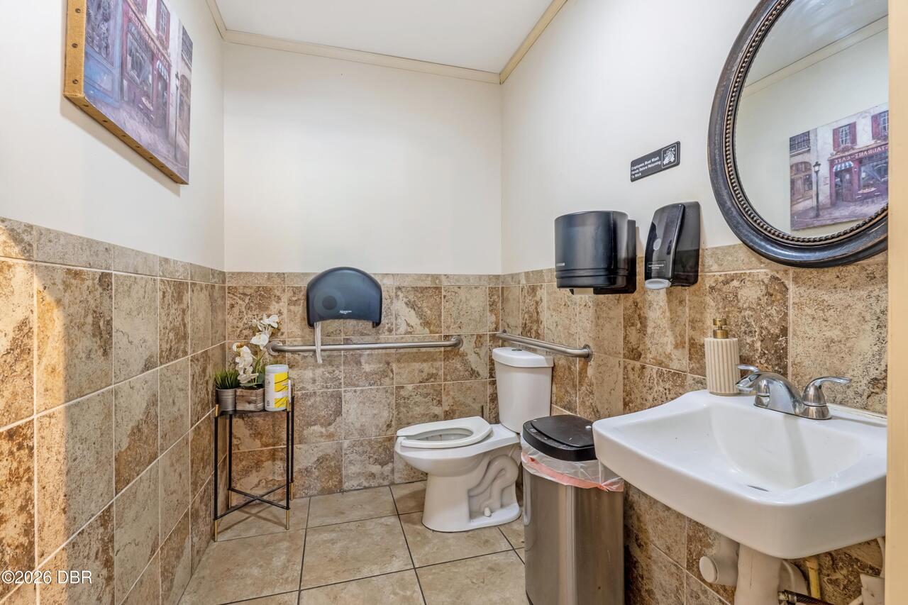 Listing Photo 8