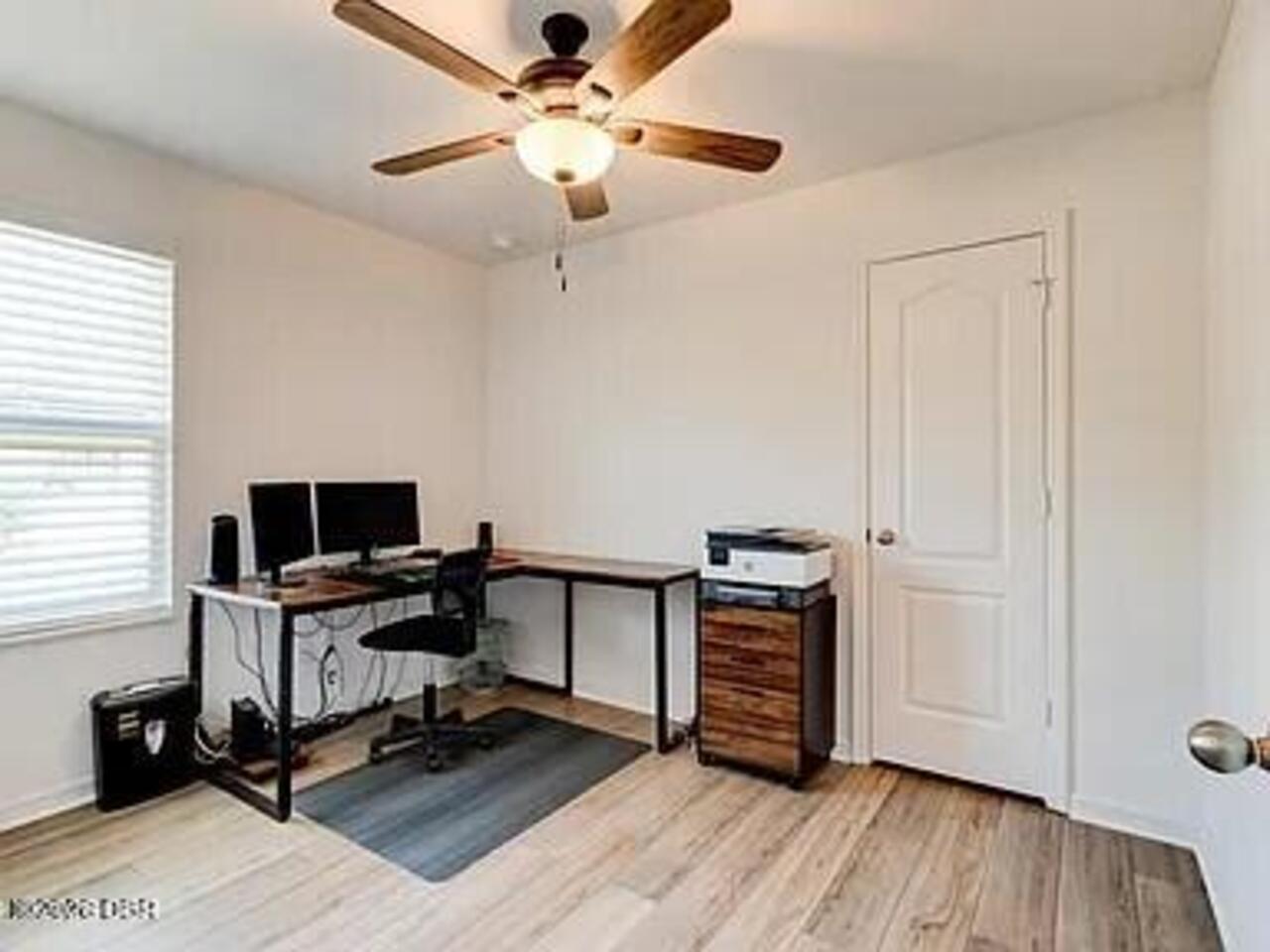 Listing Photo 6