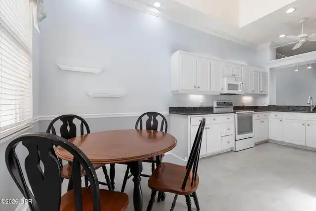 Listing Photo 14