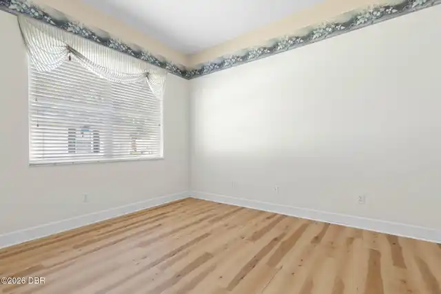 Listing Photo 34