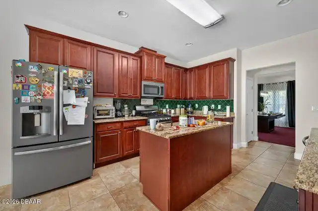 Listing Photo 10