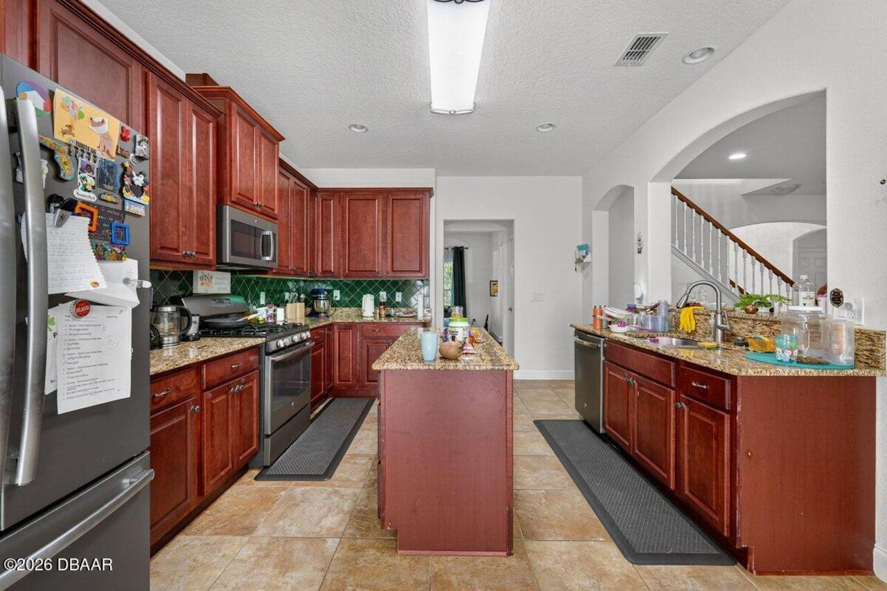 Listing Photo 10