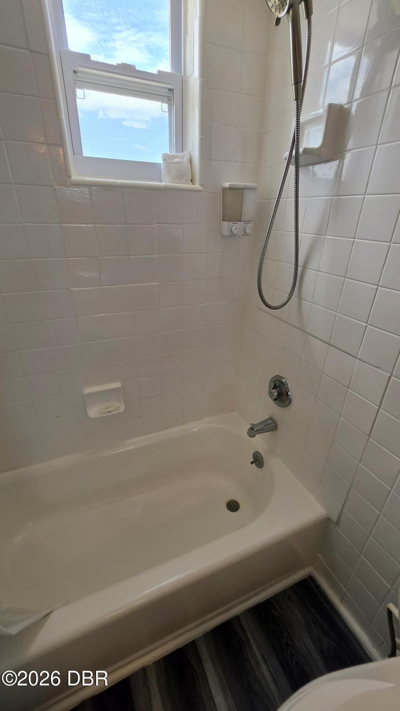 Listing Photo 14