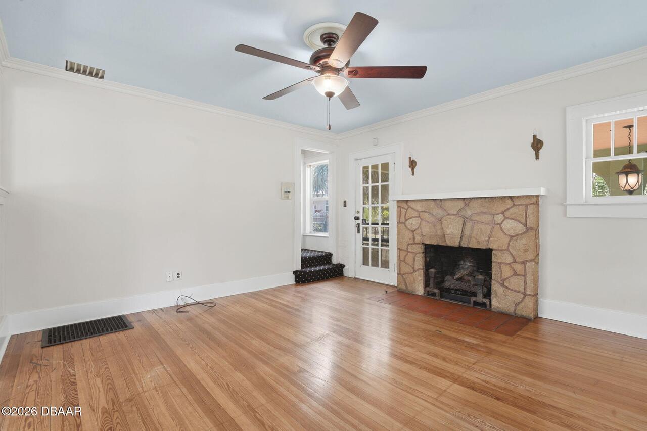 Listing Photo 6