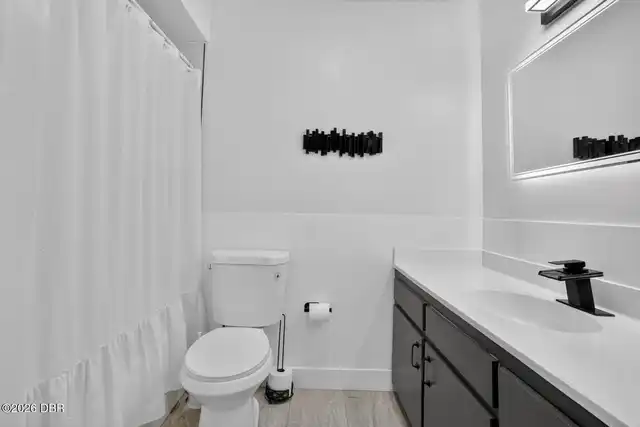 Listing Photo 12