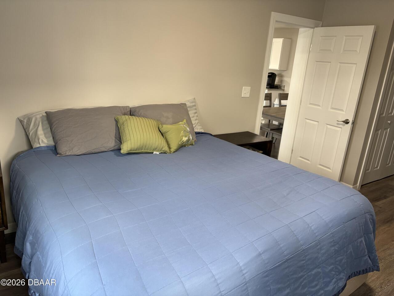 Listing Photo 12