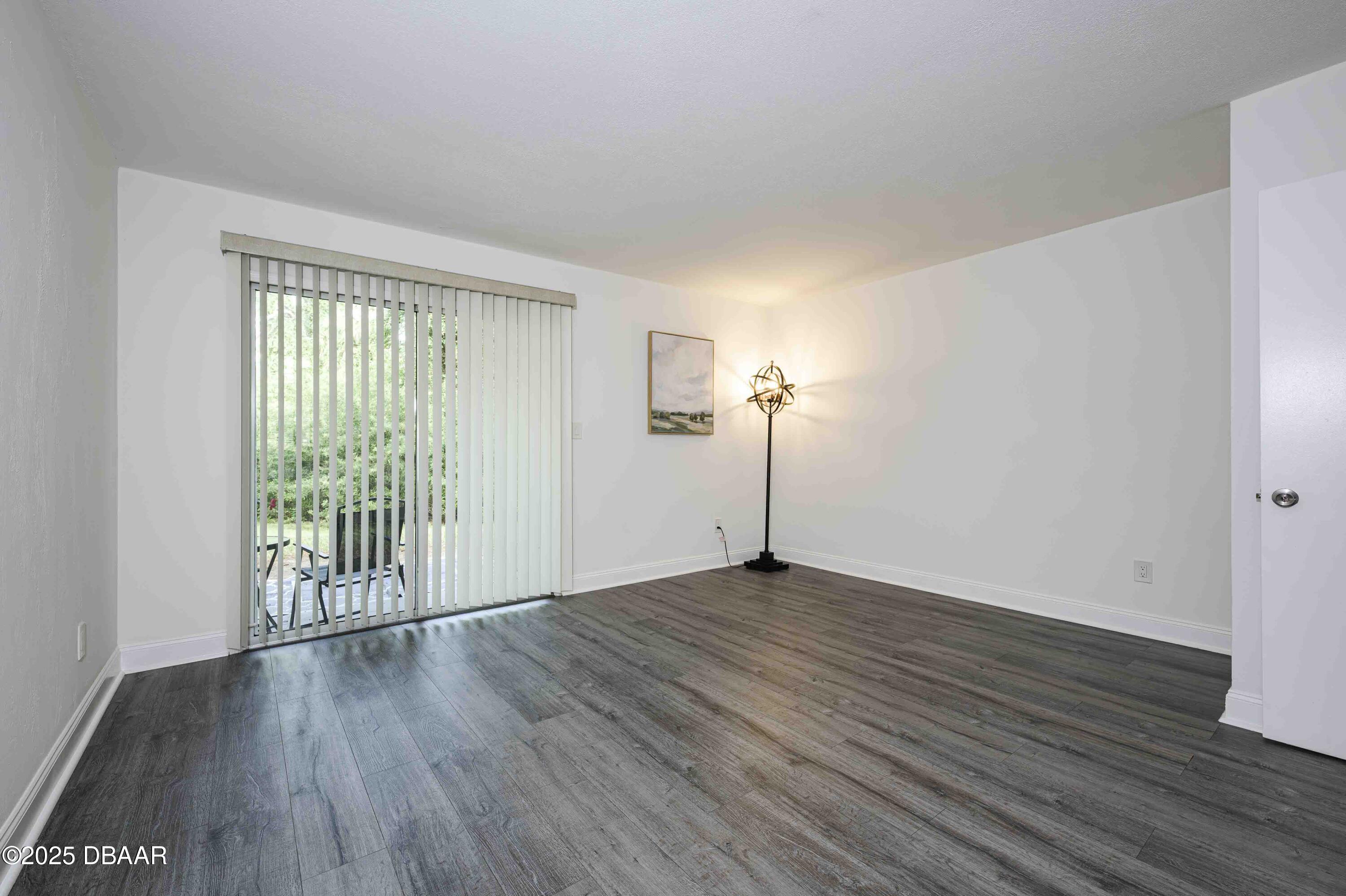 Listing Photo 9