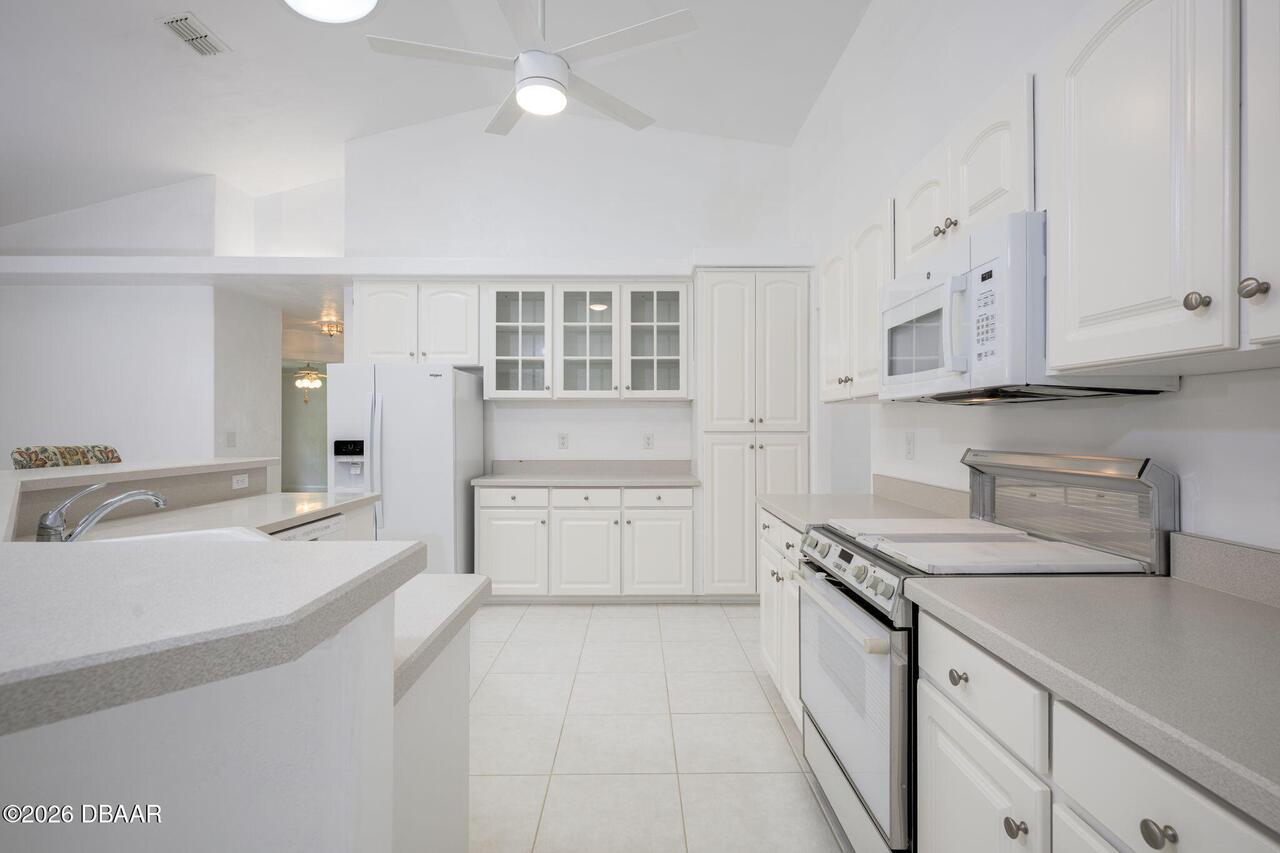 Listing Photo 11