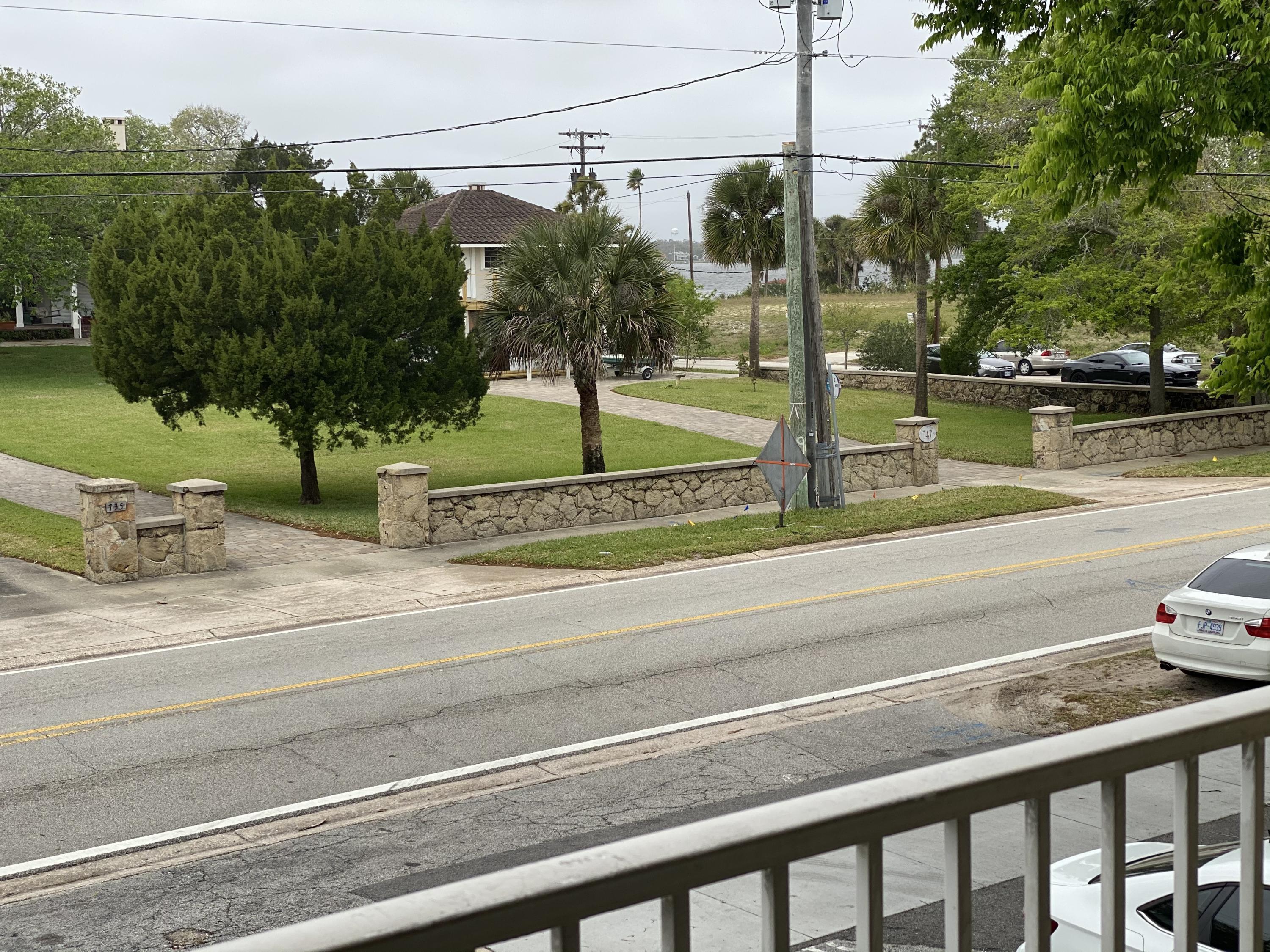 Listing Photo 11