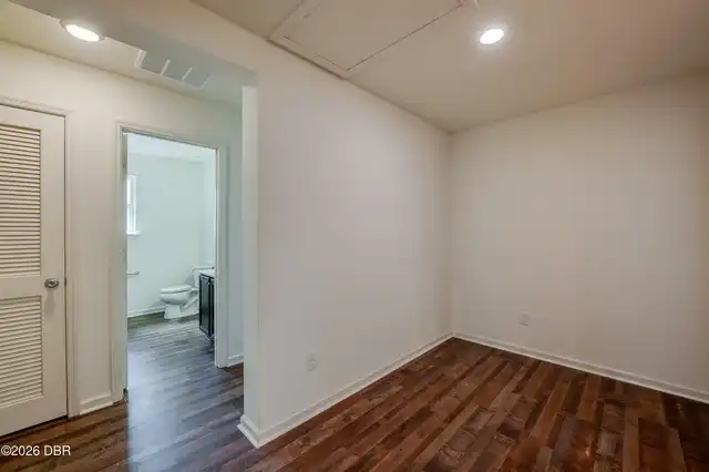 Listing Photo 17