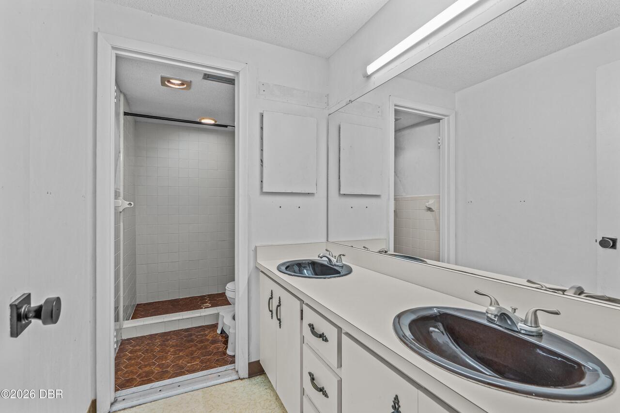 Listing Photo 38