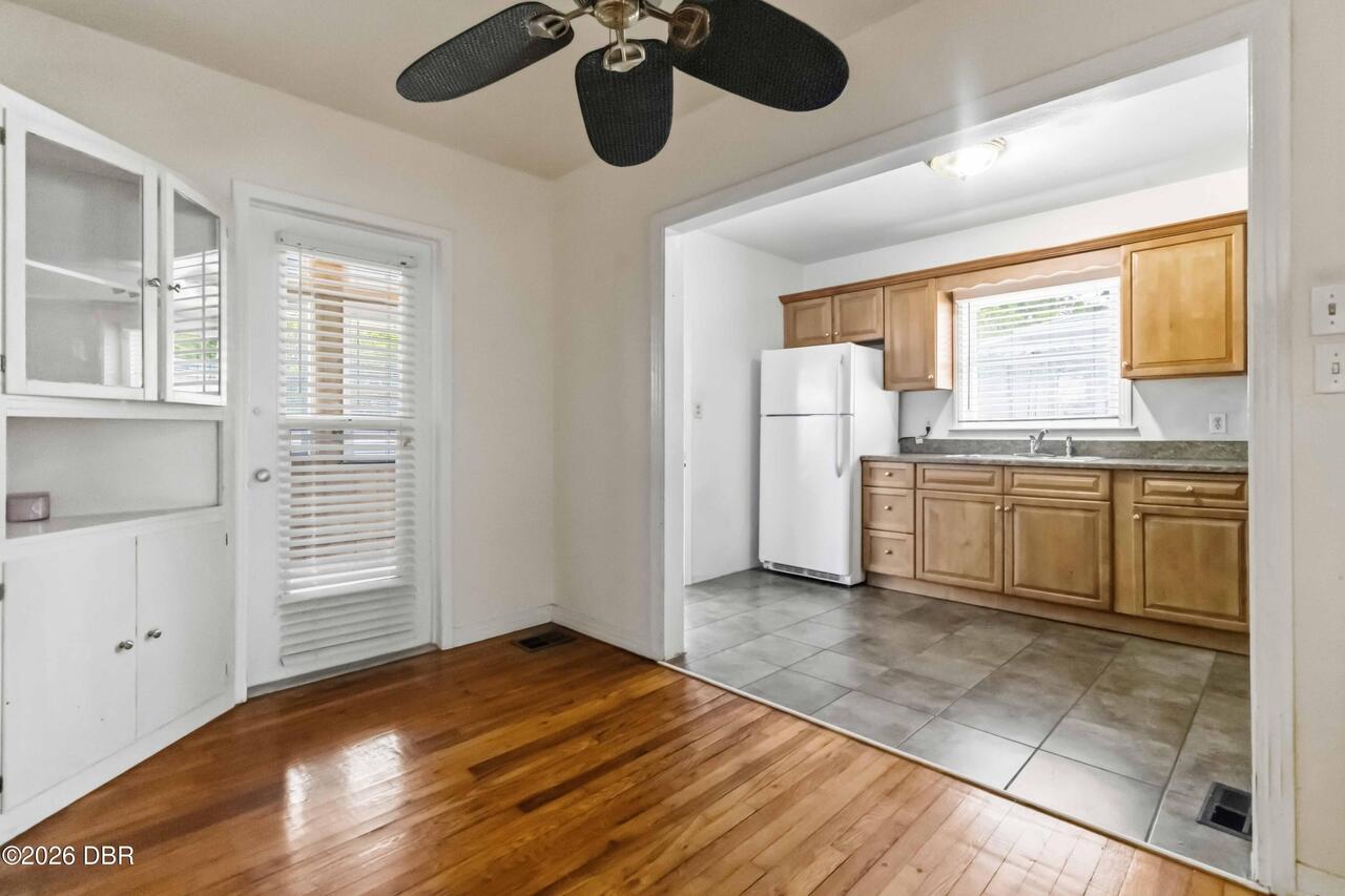 Listing Photo 10