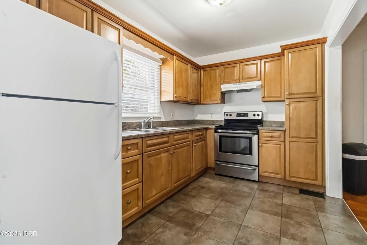 Listing Photo 12