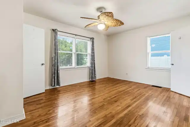 Listing Photo 17