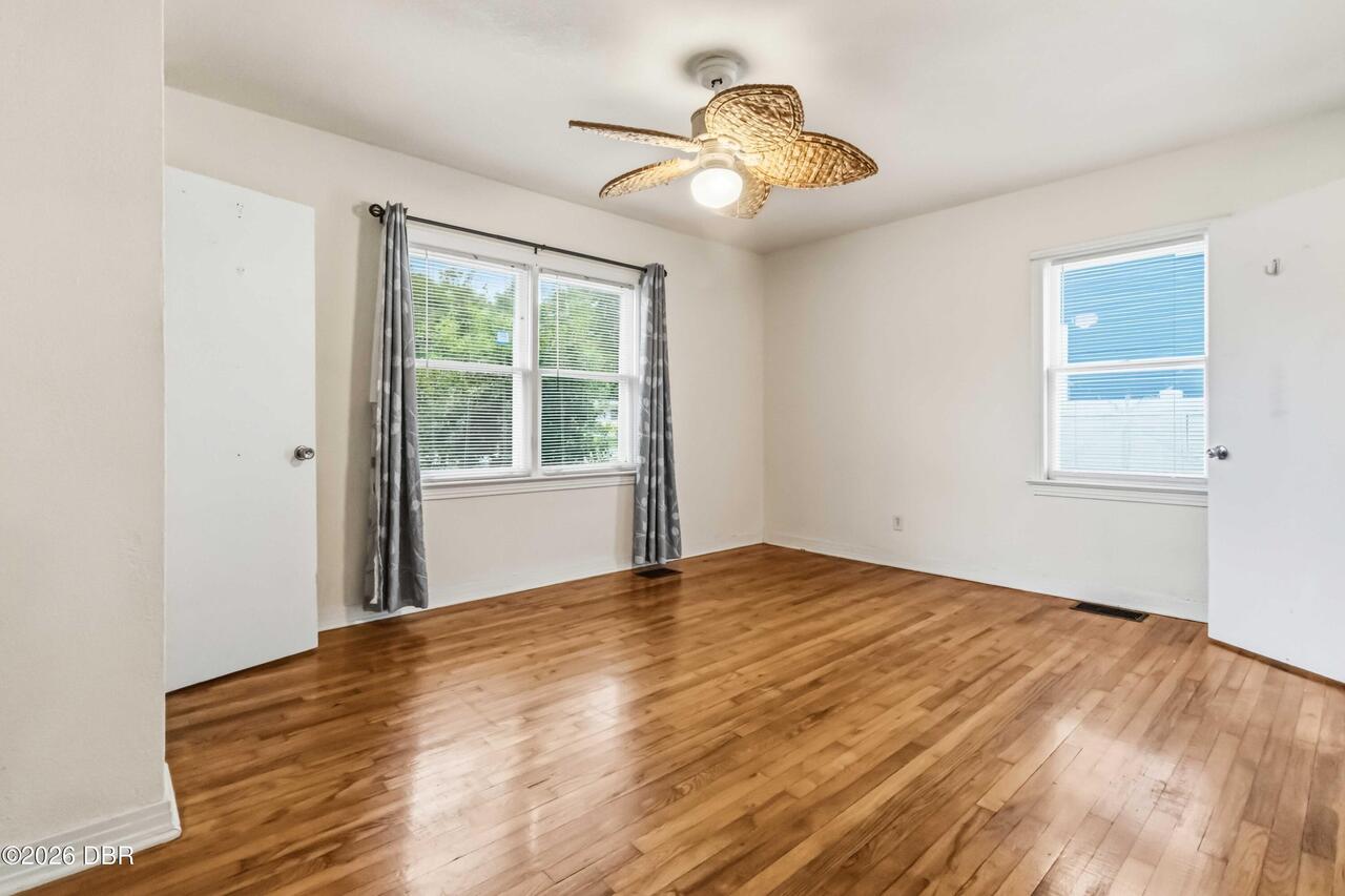 Listing Photo 17