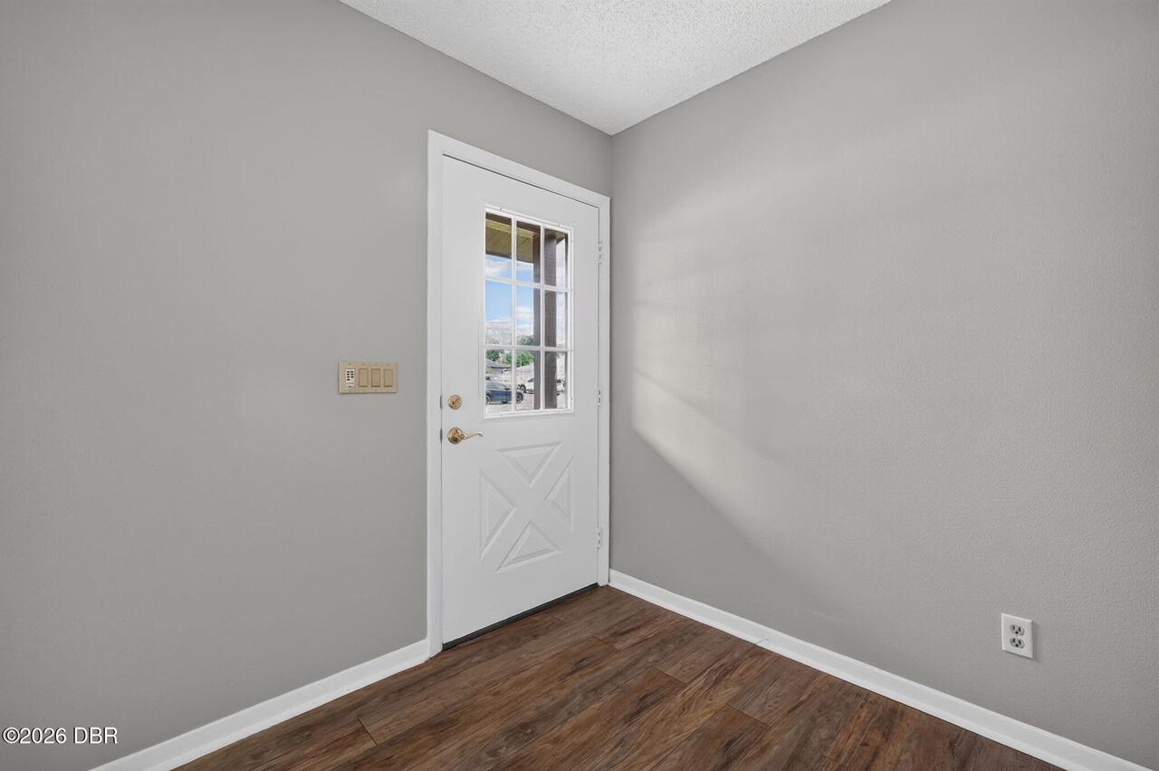 Listing Photo 9