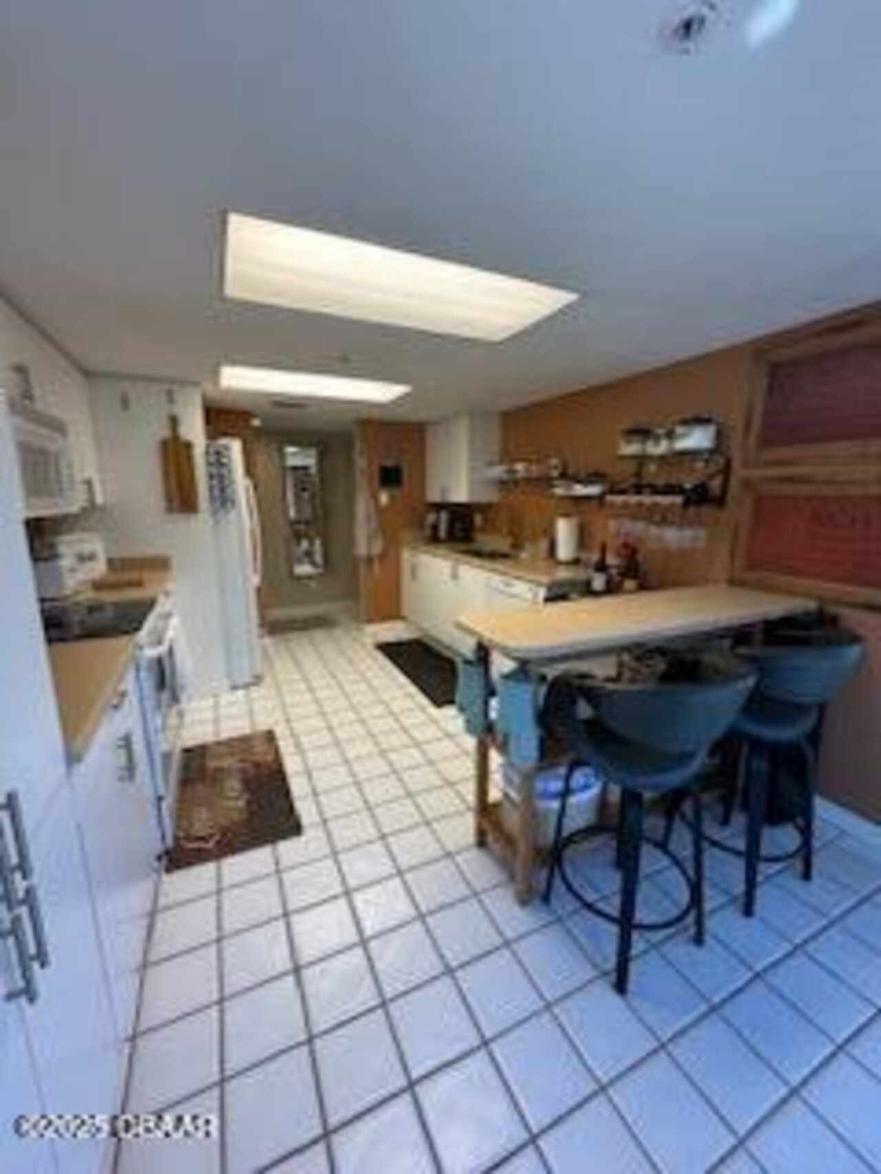 Listing Photo 8