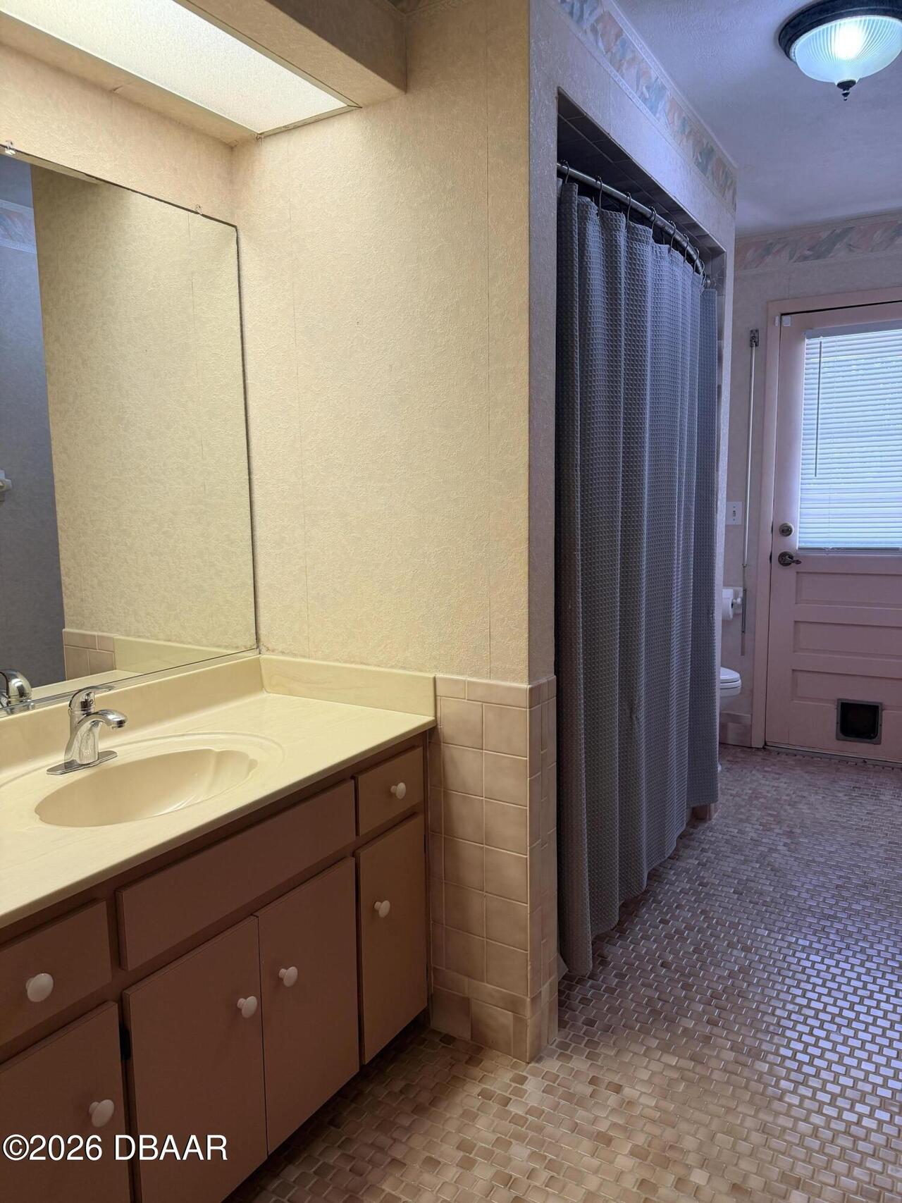 Listing Photo 25