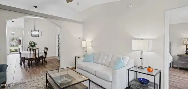 Listing Photo 9