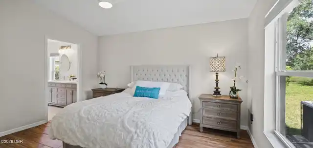 Listing Photo 12