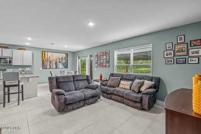 Listing Photo 15