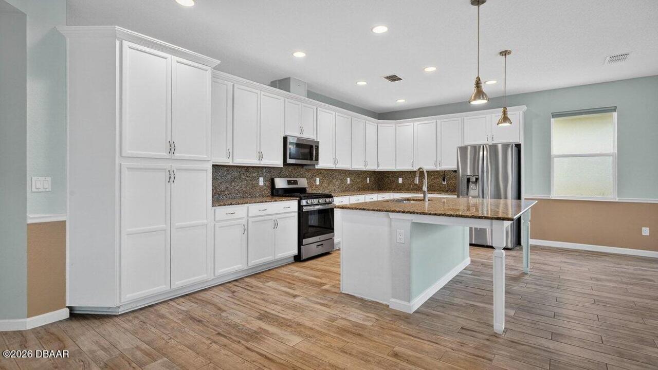 Listing Photo 9